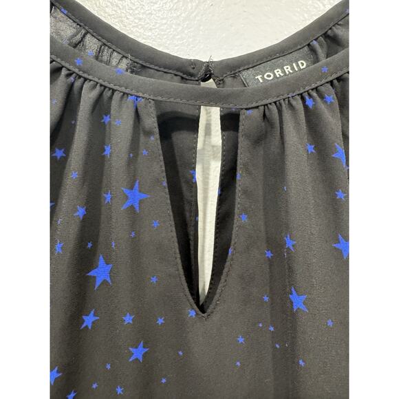 Torrid Georgette Cold Shoulder Blouse Women’s Size 1 1X Black Blue Star Print - Picture 5 of 12